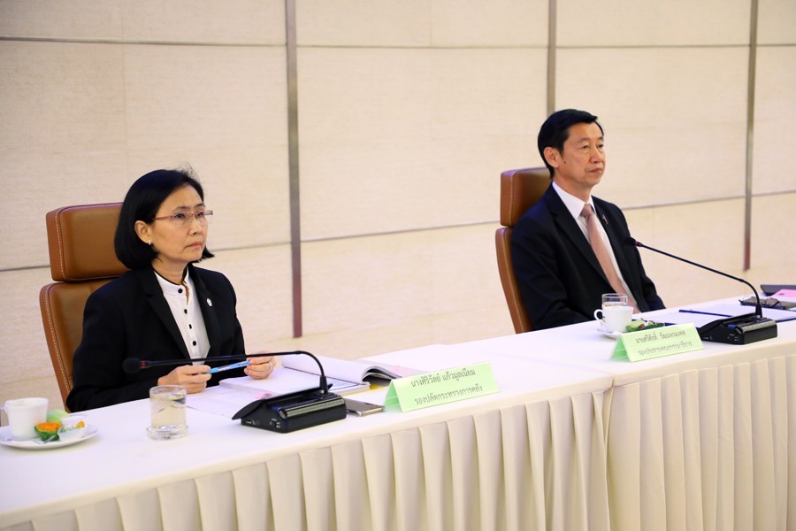 การประชุมเพื่อติดตามความคืบหน้าการดำเนินการตามแผนปฏิบัติราชการระดับกระทรวง