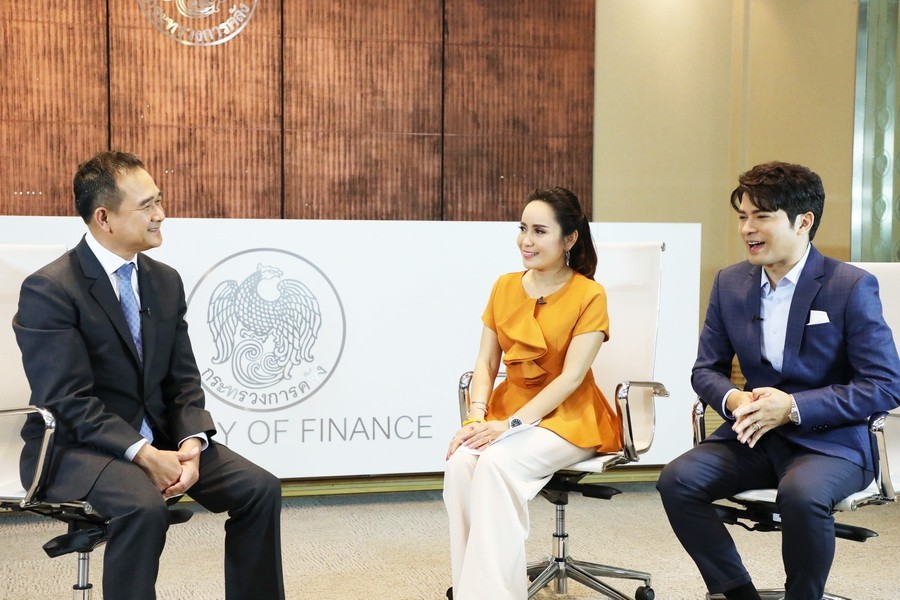 ปลัดกระทรวงการคลัง ให้สัมภาษณ์พิเศษกับสถานีโทรทัศน์สีกองทัพบกช่อง 7